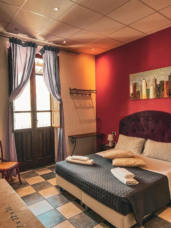 Chambres Du Monde Cagliari 2*,
